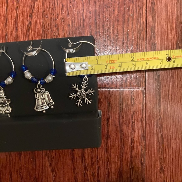 NWOT Christmas holiday wine glass charms set of 6 silver/blue - Picture 7 of 8